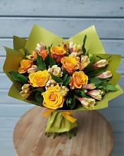 Букет цветов из:  Альстромерии и Розы в Ильинское-Усово