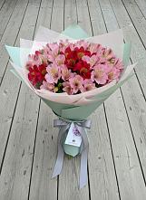 Букет цветов из:  Альстромерии в Ильинское-Усово