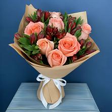Букет цветов из:  Розы и Альстромерии в Ильинское-Усово