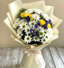 Букет цветов из:  Ирисы, Хризантемы и Розы #REPLACE_PRED# Ильинское-Усово