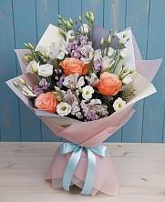 Букет цветов из:  Лизиантусы, Розы, Альстромерии и Гипсофила в Ильинское-Усово