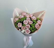 Букет цветов из:  Розы и Хризантемы в Ильинское-Усово