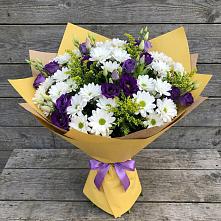 Букет цветов из:  Ирисы, Хризантемы и Ромашки в Ильинское-Усово