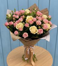Букет цветов из:  Розы в Ильинское-Усово