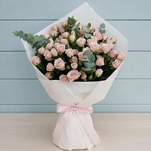 Букет цветов из:  Розы в Ильинское-Усово